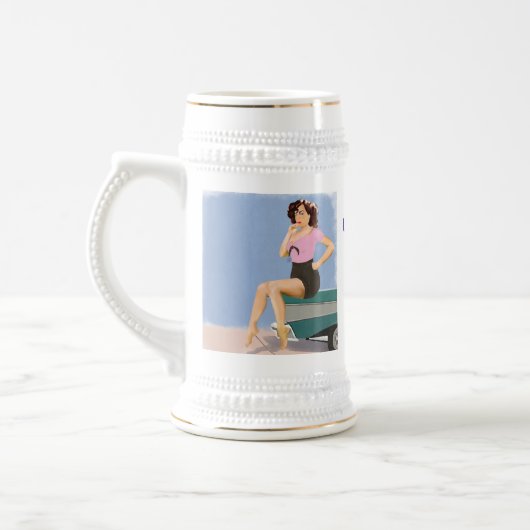 アップタウンのオートショーのトロフィ ビールジョッキ (左)