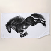 アップライトブラックワイルドホース – 白黒スケッチ ビーチタオル (正面)