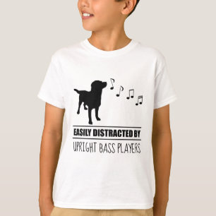 アップライトベースの選手に気を取られた好奇心の強い犬 Tシャツ