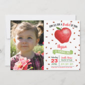 アップルのファーストバースデー招待状（写真付き） 招待状 (正面)