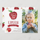 アップルの目の写真の誕生日パーティー任意の年齢 招待状 (正面/裏面)