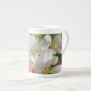 アップルの花ピンクと白い花 ボーンチャイナマグカップ