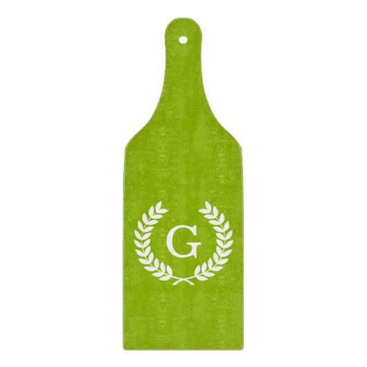 アップルグリーンウィートローレルリースイニシャルモノグラム カッティングボード (正面)
