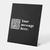 アップロードした独自のQRコードおよび編集可能レトロ文字 台座サイン (正面)