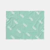 アップロードした画像またはロゴを並べて表示 | 光ティール（緑がかった色） フリースブランケット (正面(横))