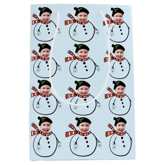 アップロード顔写真かわいい休日雪だるまクリスマス ミディアムペーパーバッグ (正面)