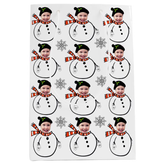 アップロード顔写真かわいい雪だるまと雪片 ミディアムペーパーバッグ (正面)