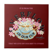 アディエラ・アコーによるオーバーフローセラミック装飾タイル タイル (正面)