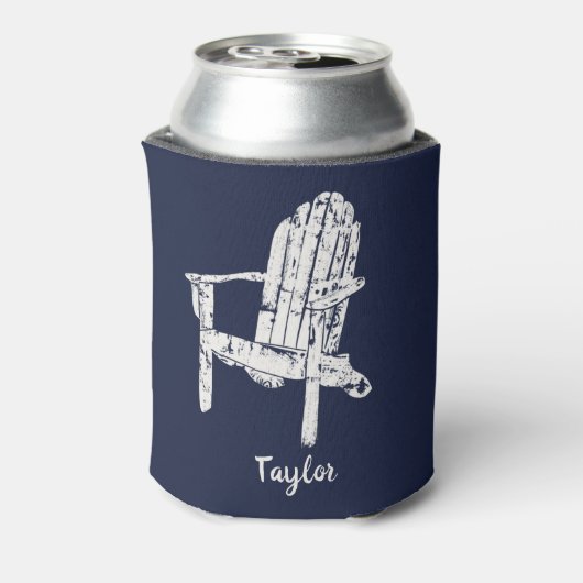 アディロンドバックチェアホワイトとネイビーブルーパーソナライズされた 缶クーラー (缶裏面)