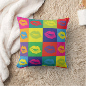 アトポップ・アートのルリップカラフル クッション (ブランケット)