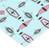 アトミックピンク&グレーパターンテーブルランナー ショートテーブルランナー (コーナー)