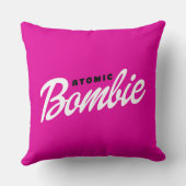 アトミックボムビーピンクのマゼンタドール クッション (裏面)