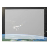 アトラスV541軌道上のロケットを打ち上げる。 ノートパッド (正面)