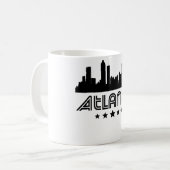 アトランタのレトロのスカイライン コーヒーマグカップ (正面左)