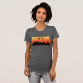 アトランタの8ビットスカイラインATL Tシャツ (正面フル)