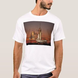 アトランティスのスペースシャトルの進水NASA Tシャツ