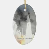 アトランティスのスペースシャトルSTS-135は飛行を持続させます セラミックオーナメント (右)