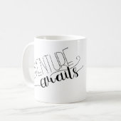 アドベンチャーが手書きのマグカップを待つ コーヒーマグカップ (正面左)