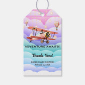 アドベンチャーが航空ベビーシャワーを待つ ギフトタグ (正面)