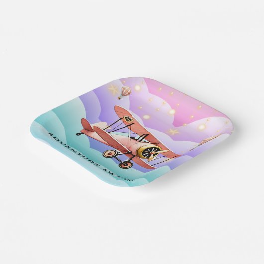 アドベンチャーが航空ベビーシャワーを待つ ペーパープレート (傾斜あり)