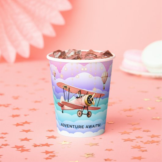 アドベンチャーが航空ベビーシャワーを待つ 紙コップ (インサイチュ)