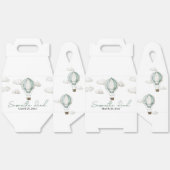 アドベンチャーが赤ちゃんシャワーお気に入りボックスを待つ フェイバーボックス (見開き)