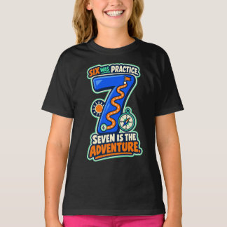 アドベンチャーな7歳の誕生日ロード Tシャツ
