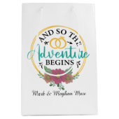 アドベンチャーは結婚ワードアートのカスタマイズを開始 ミディアムペーパーバッグ (正面)