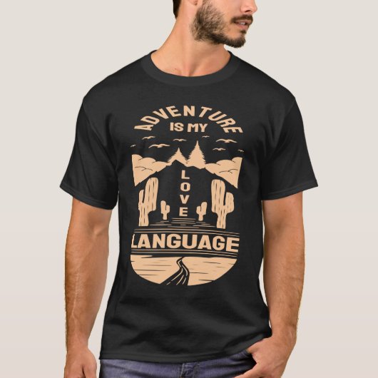 アドベンチャーはMy Love Language Camp Graphic Plus S Tシャツ (正面)