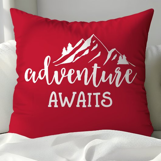 アドベンチャーアウェイズウィルダネス引用文 赤と白 クッション