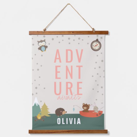 アドベンチャーアウェイズウッドランドガールウォールデコール 吊り下げ型タペストリー (正面)