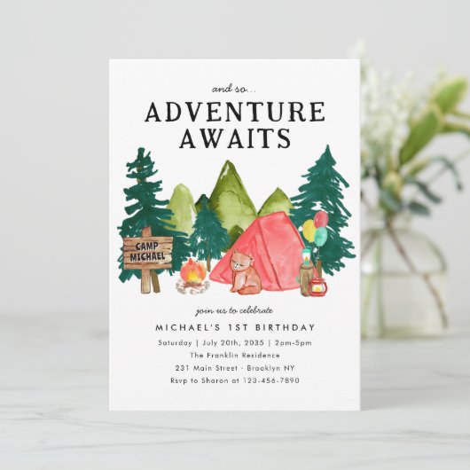 アドベンチャーアウェイズレッドテントベアーキャンプ誕生日 招待状 (スタンド正面)