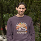 "アドベンチャーアウェイツ – 山々を探索"デザイン スウェットシャツ