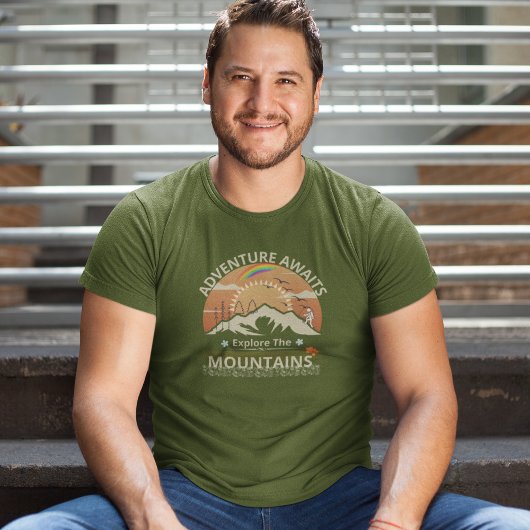 "アドベンチャーアウェイツ – 山々を探索"デザイン Tシャツ