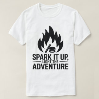 アドベンチャーキャンプファイヤーファイアーウッドフレームアウトドアグラフィック Tシャツ
