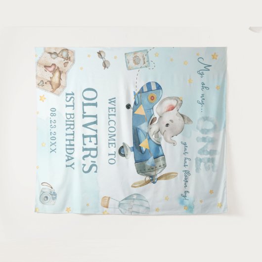 アドベンチャーキュートエレファントブルー飛行機1st誕生日 タペストリー (正面(横))