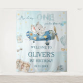 アドベンチャーキュートエレファントブルー飛行機1st誕生日 タペストリー (正面)