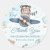 アドベンチャーキュートベアーブルー飛行機ボーイベビーシャワー ラウンドシール (正面)