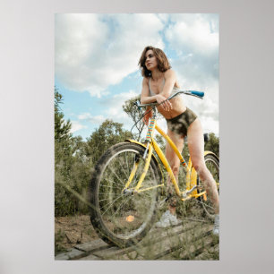 アドベンチャースピリット – 黄色い自転車を持つ女性 ポスター