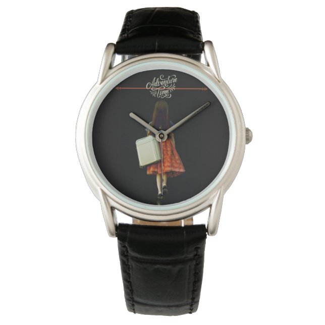 アドベンチャータイム – スーツケース付き女の子Tシャツチャーム 腕時計 (正面)