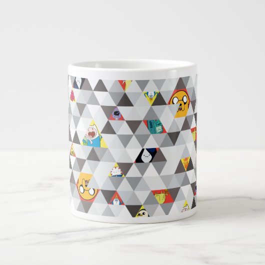 アドベンチャータイム |三角形のキャラクターパターン ジャンボコーヒーマグカップ (正面)