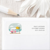 アドベンチャーレトロキャンパーピンクガールビーチベビーシャワー ラベル (インサイチュ)