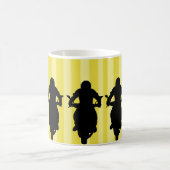 アドベンチャー待ち：バイクライダーアウトドアスポーツ コーヒーマグカップ (中央)