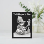 アナグマがギターを弾きながらパイナップルの誕生日 ポストカード (スタンド正面)