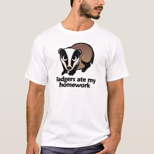 アナグマは私の宿題を食べました Tシャツ (正面)