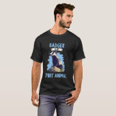 アナグマ アナグマは私の守護霊 Tシャツ (正面フル)