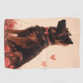 アナトリアンシェパードとバラ – バレンタインデー ゴルフタオル (横)