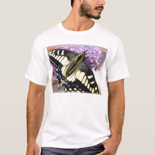 アニスのアゲハチョウの蝶-人のTシャツ Tシャツ