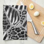 アニマルプリント-レオパードとゼブラ-シルバー キッチンタオル (四つ折り)