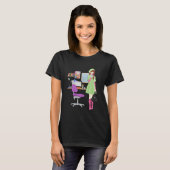 アニメかわいい女の子モダン、シックな黒人女性 Tシャツ (正面フル)
